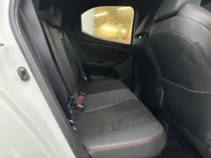 Photo 12 Toyota Yaris Hybride 116h GR SPORT 1.5 116 ch