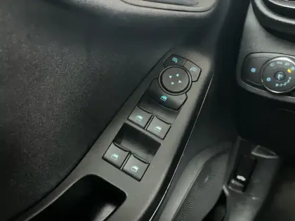 Photo 5 Ford Fiesta 1.0 Flexifuel 95ch Titanium Business 5p