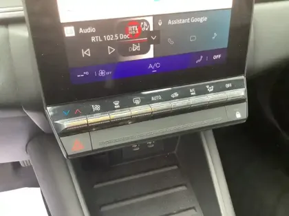 Photo 15 Renault Symbioz Nouveau E-Tech full hybrid 145 Techno