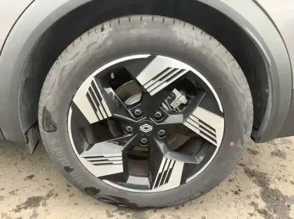 Photo 8 Renault Symbioz Nouveau E-Tech full hybrid 145 Techno