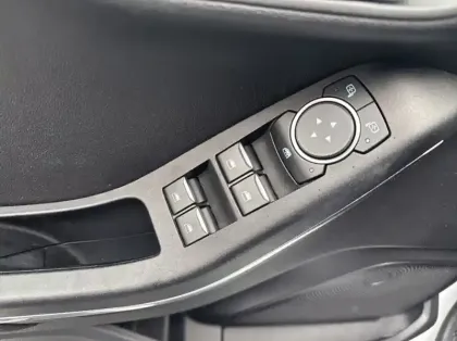 Photo 5 Ford Fiesta 1.0 EcoBoost 95ch Titanium 5p