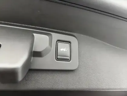 Photo 21 Renault Austral E-Tech hybrid 200 Iconic esprit Alpine 5p