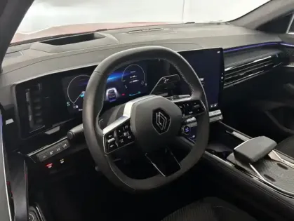 Photo 13 Renault Austral E-Tech hybrid 200 Iconic esprit Alpine 5p