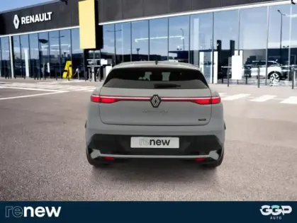 Photo 8 Renault Megane 220 ch autonomie confort GSR2 Techno