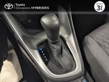 Photo 3 Toyota Yaris  116h Design 5p MC24