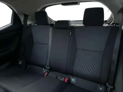 Photo 13 Toyota Yaris  116h Design 5p MY22