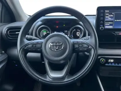 Photo 11 Toyota Yaris  116h Design 5p MY22