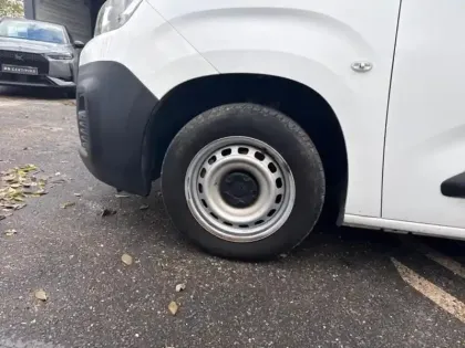 Photo 10 Citroën Berlingo  Van M 650kg BlueHDi 100 S&S Club BVM5