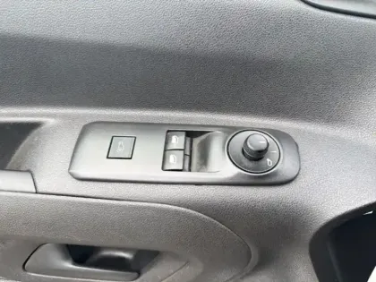 Photo 13 Citroën Berlingo  Van M 650kg BlueHDi 100 S&S Club BVM5