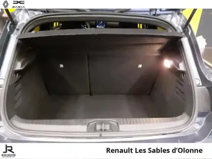 Photo 6 Renault Clio  1.6 E-Tech hybride 140ch Intens -21N