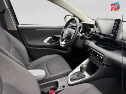 Photo 4 Toyota Yaris  116h Design 5p MY22