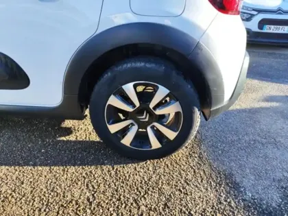 Photo 10 Citroën C3  1.2 PureTech 110ch S&S Shine 120-123g