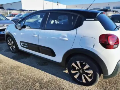 Photo 8 Citroën C3  1.2 PureTech 110ch S&S Shine 120-123g