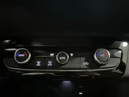 Photo 12 Opel Corsa  -e 136ch Elegance