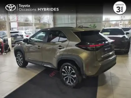 Photo 1 Toyota Yaris  Cross 116h Design Pack Cargo