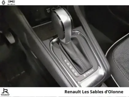 Photo 5 Renault Captur  1.6 E-Tech hybride 145ch Intens -21