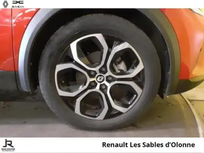 Photo 7 Renault Captur  1.6 E-Tech hybride 145ch Intens -21