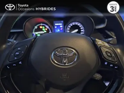 Photo 12 Toyota C-HR  122h Collection 2WD E-CVT Cuir Alcantara