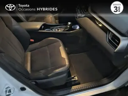 Photo 5 Toyota C-HR  122h Collection 2WD E-CVT Cuir Alcantara