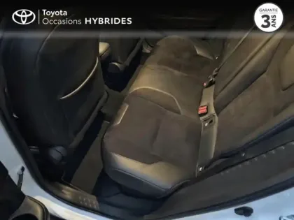 Photo 11 Toyota C-HR  122h Collection 2WD E-CVT Cuir Alcantara