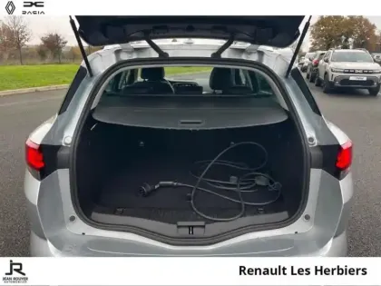 Photo 6 Renault Megane  Estate 1.6 E-Tech Plug-in 160ch Intens