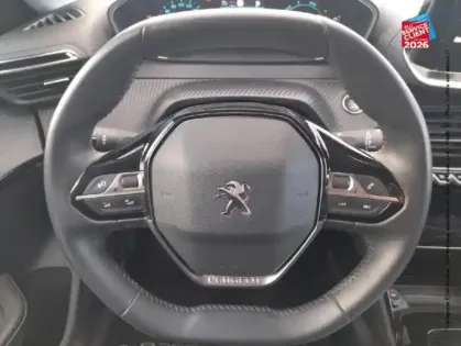 Photo 11 Peugeot 208  e- 136ch Allure