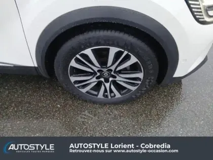 Photo 8 Renault Captur  1.6 E-Tech hybride rechargeable 160ch Initiale Paris -21