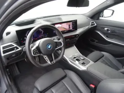 Photo 10 BMW Serie 3 Série 3 Touring 330eA xDrive 292ch M Sport