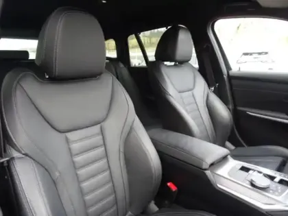 Photo 16 BMW Serie 3 Série 3 Touring 330eA xDrive 292ch M Sport