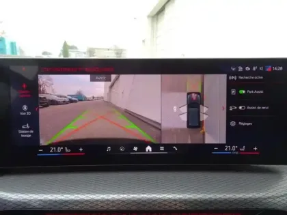 Photo 19 BMW Serie 3 Série 3 Touring 330eA xDrive 292ch M Sport