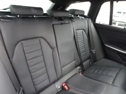 Photo 17 BMW Serie 3 Série 3 Touring 330eA xDrive 292ch M Sport