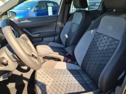 Photo 4 Volkswagen Polo  1.0 TSI 95ch R-Line DSG7