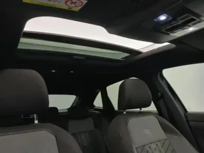 Photo 8 Volkswagen Taigo  1.5 TSI 150ch R-Line Edition DSG7