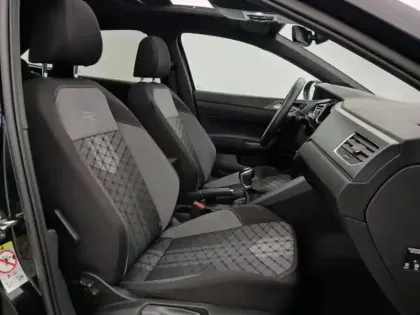 Photo 14 Volkswagen Taigo  1.5 TSI 150ch R-Line Edition DSG7