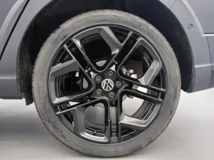 Photo 9 Volkswagen Taigo  1.5 TSI 150ch R-Line Edition DSG7