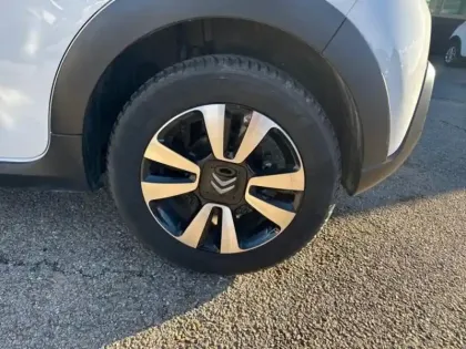 Photo 10 Citroën C3  1.2 PureTech 110ch S&S Shine 120-123g