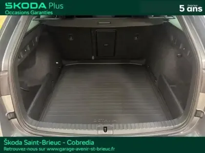 Photo 6 Skoda Octavia  Combi 1.5 TSI ACT Hybrid 150ch Sportline DSG7