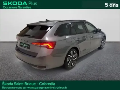 Photo 4 Skoda Octavia  Combi 1.5 TSI ACT Hybrid 150ch Sportline DSG7