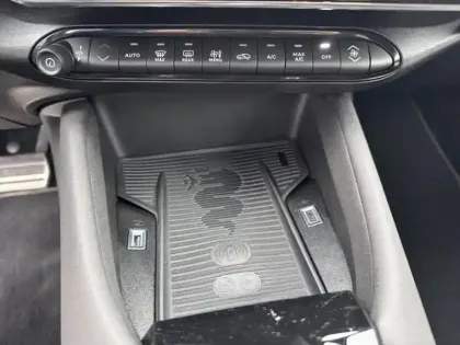 Photo 13 Alfa Romeo Junior  1.2 Ibrida 136ch Premium DCT6