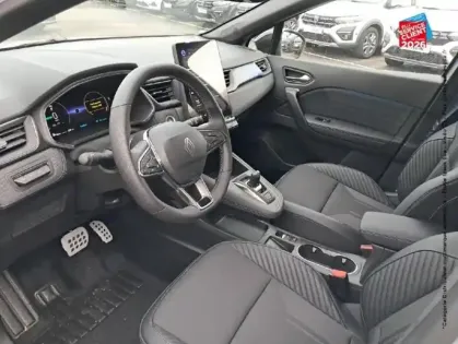 Photo 14 Renault Captur  1.8 E-Tech full hybrid 160ch esprit Alpine - 25