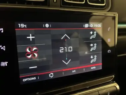 Photo 11 Citroën C3  1.2 PureTech 110ch S&S Shine EAT6