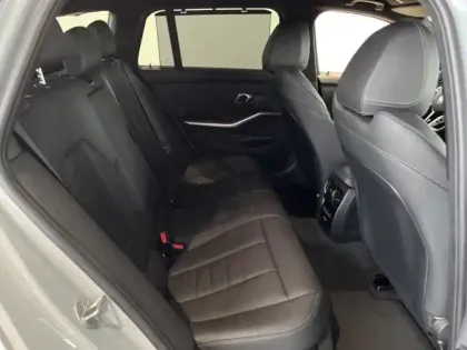 Photo 12 BMW Serie 3 Série 3 Touring 330eA xDrive 292ch M Sport