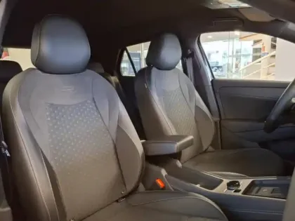 Photo 12 Volkswagen T-roc  1.5 eTSI 150ch R-Line DSG7