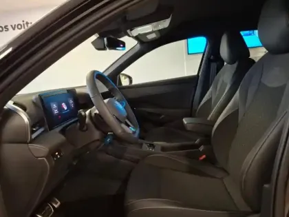 Photo 9 Volkswagen T-roc  1.5 eTSI 150ch R-Line DSG7