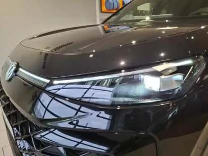 Photo 5 Volkswagen T-roc  1.5 eTSI 150ch R-Line DSG7