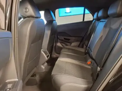 Photo 10 Volkswagen T-roc  1.5 eTSI 150ch R-Line DSG7