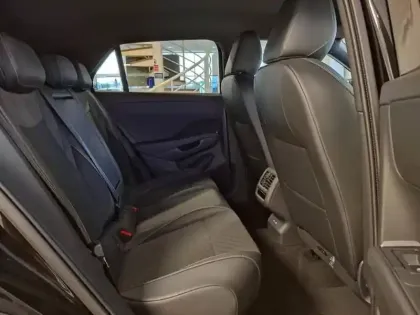 Photo 14 Volkswagen T-roc  1.5 eTSI 150ch R-Line DSG7