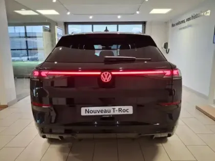 Photo 7 Volkswagen T-roc  1.5 eTSI 150ch R-Line DSG7