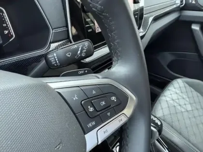 Photo 14 Volkswagen T-cross  1.0 TSI 116ch R-Line Edition DSG7