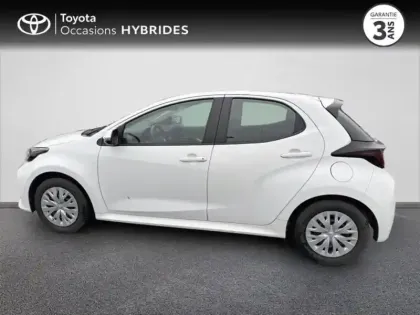Photo 2 Toyota Yaris  116h Dynamic Business 5p + Programme Beyond Zero Academy MY22